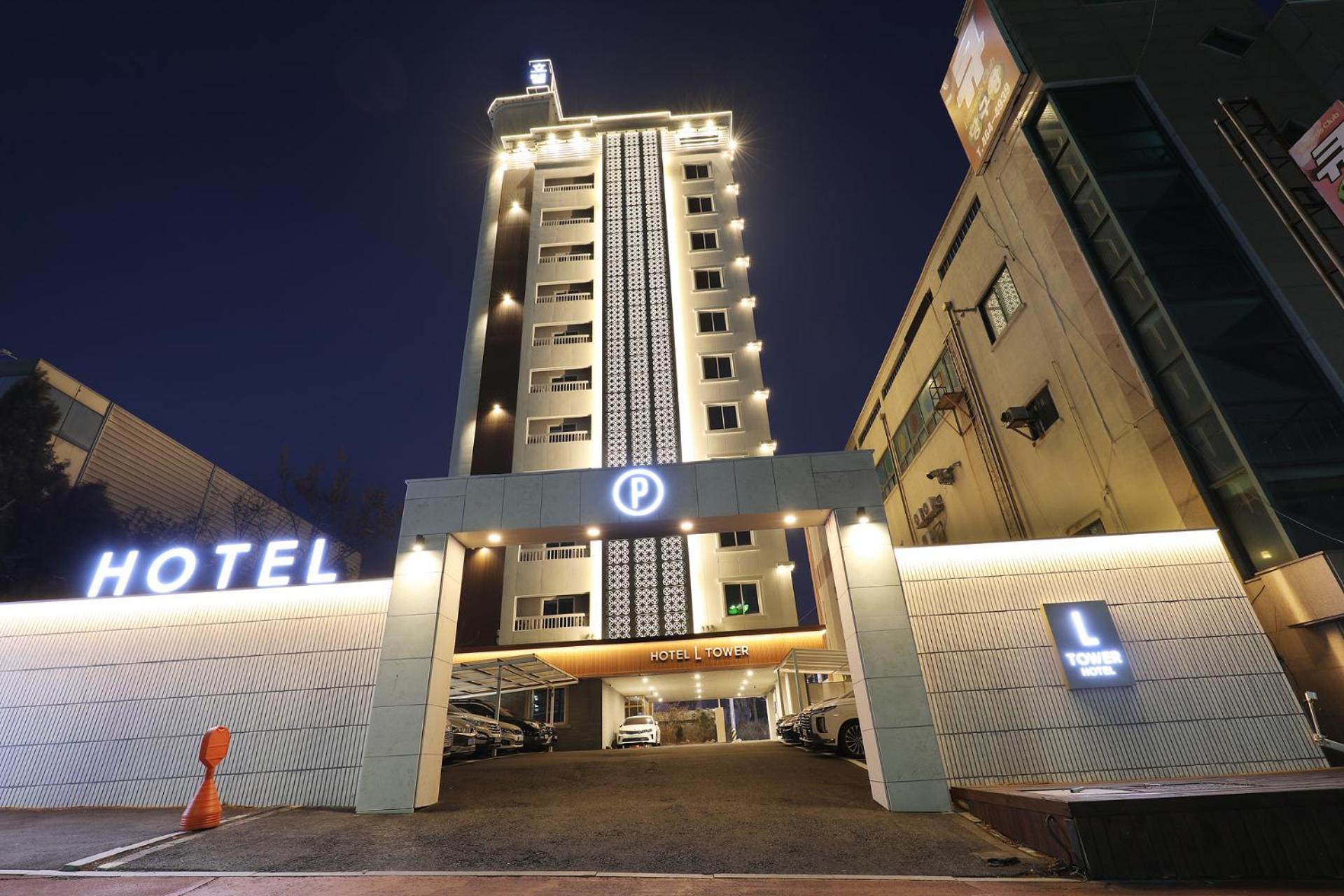 El Tower Hotel Gunsan Exteriör bild
